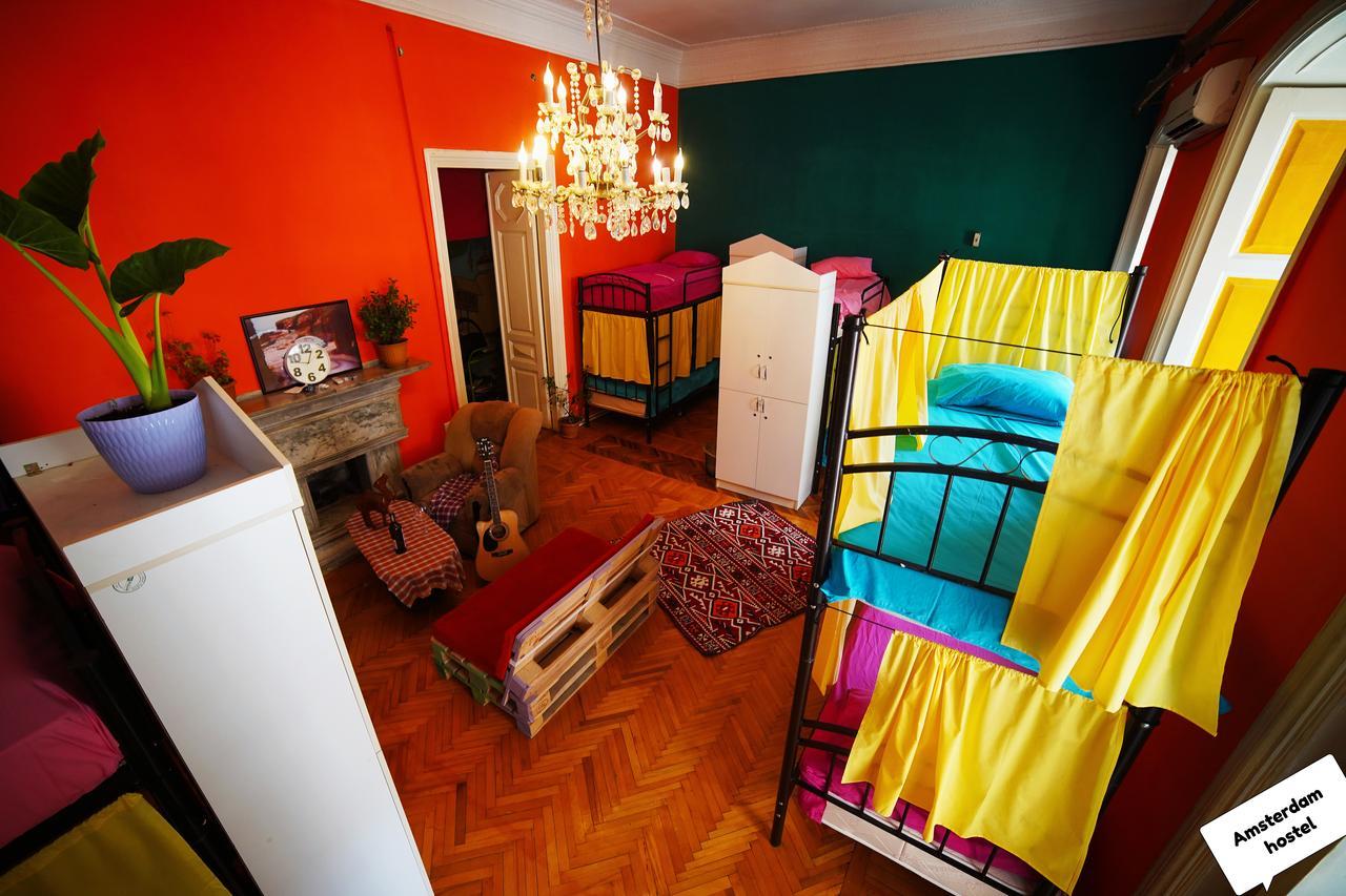 Amsterdam Hostel باكو المظهر الخارجي الصورة